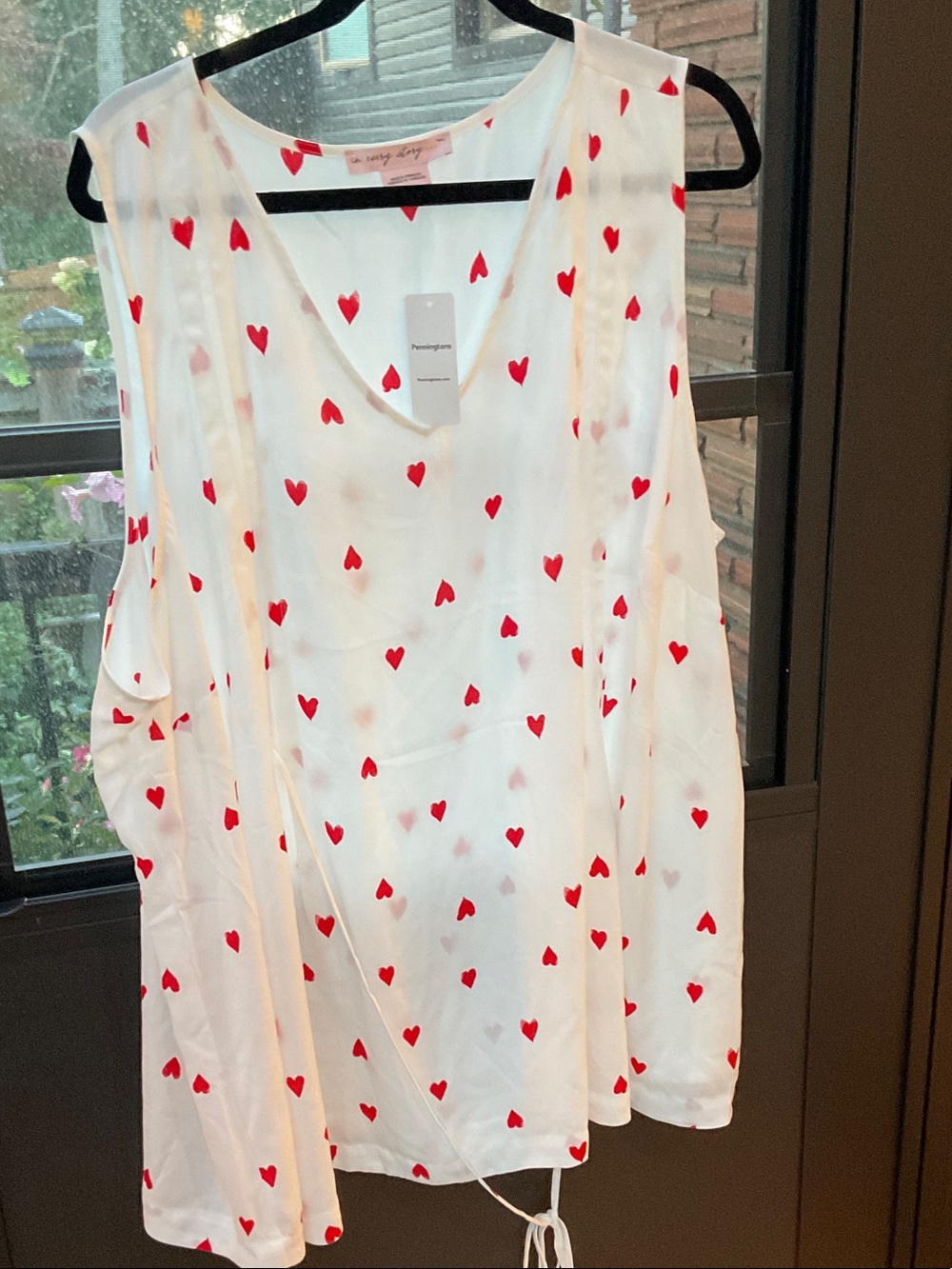 White Heart-Print Sleeveless Camisole
